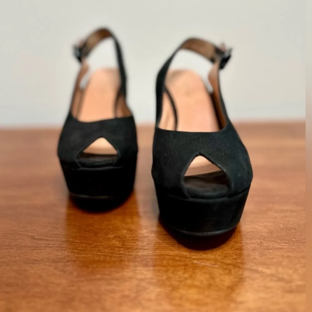 Robert Clergerie Dylan Black Suede
Goatskin Platform Wedge - Picture 2 of 8